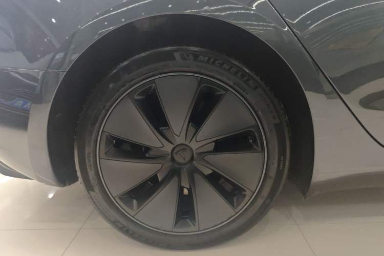 Used Tesla Model 3 2023 Rear-Wheel-Drive Version
