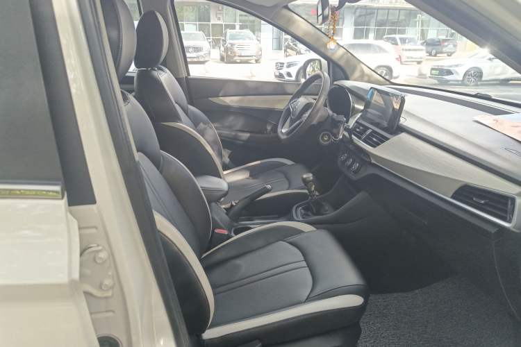 Used Baojun 360 2019 Revised Version 1.5L Manual Elite China VI
