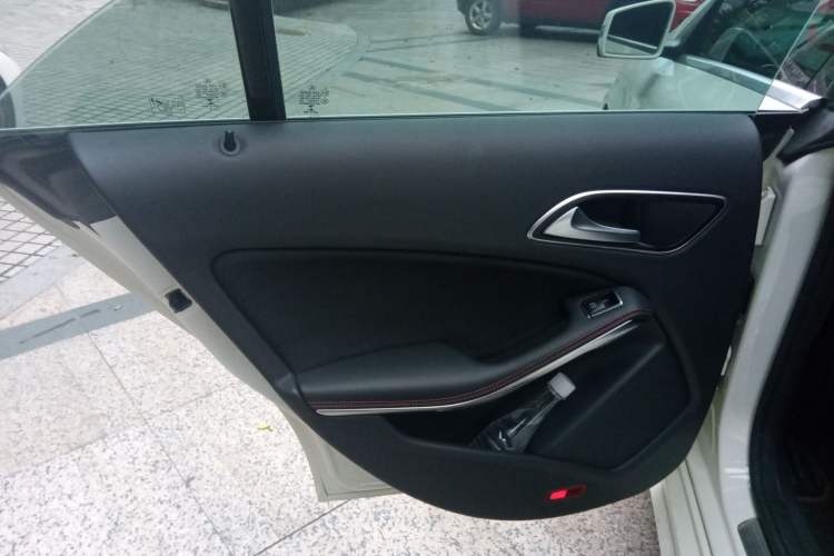 Used Mercedes-Benz CLA 2015 CLA 220 4MATIC
