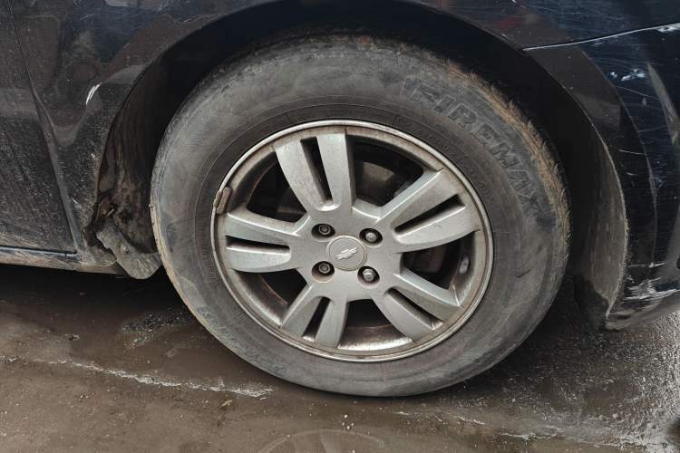 Used Chevrolet Aveo Sonic 2011 Sedan 1.4L Manual Transmission SE
