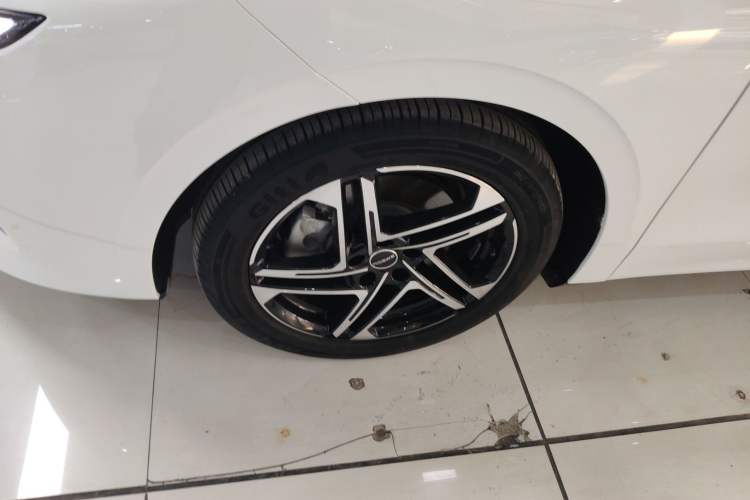 Used Roewe D7 2023 EV 510km Rear-Drive Flagship Edition
