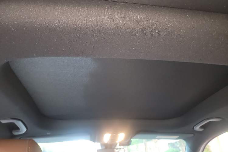 Used Mercedes-Benz GLB 2020 Facelift GLB 200 Fashion Edition Headliner