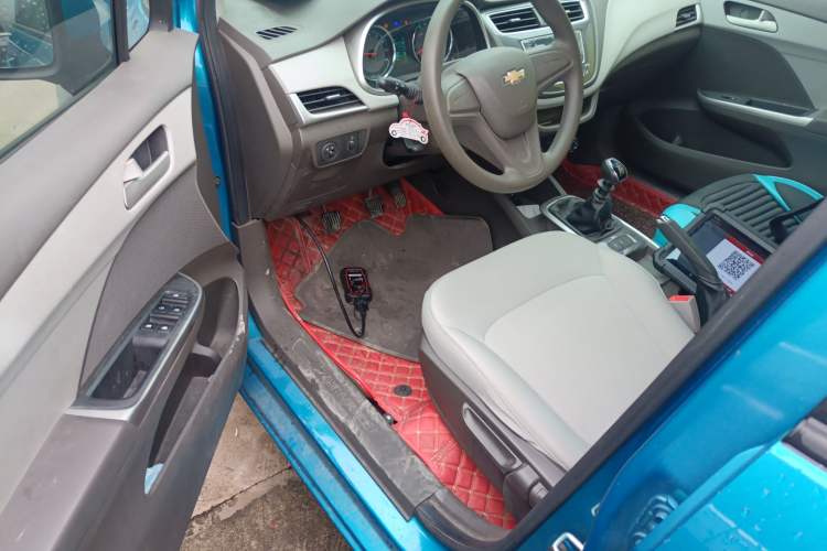 Used Chevrolet Lova RV 2016 1.5L Manual Comfort Edition
