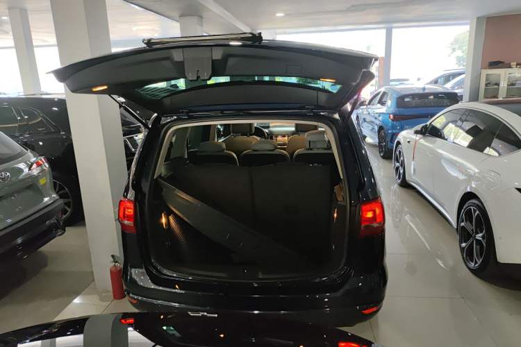 Used Volkswagen Sharan 2013 2.0 TSI Comfort Model