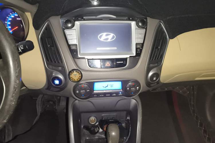 Used Hyundai ix35 2010 2.0L Automatic Two-Wheel Drive Elite Edition GLS