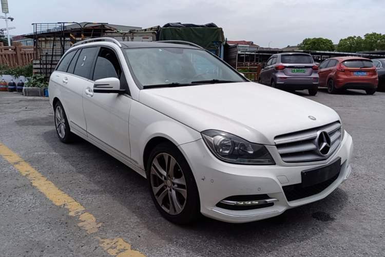 Used Mercedes-Benz C-Class 2011 C 200 Fashion Travel Edition
