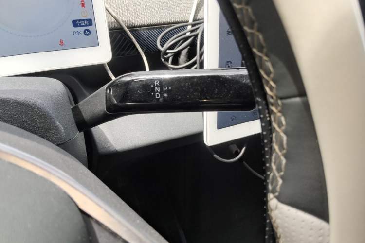 Used ARCFOX Kaola 2023 Family Edition Pro Gear Lever