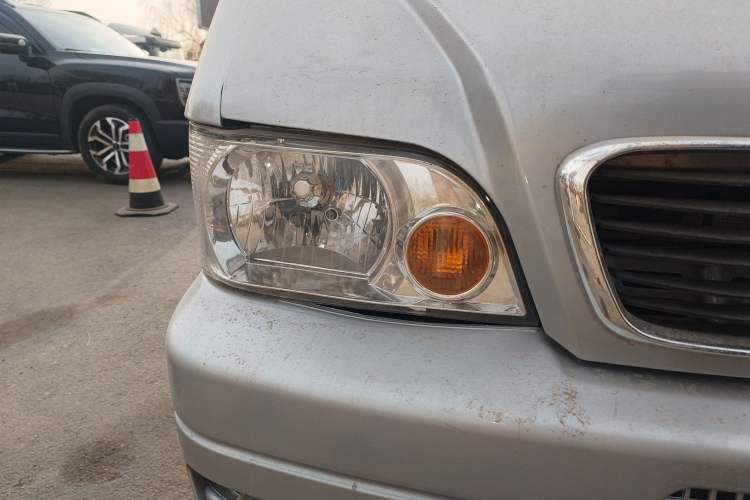 Used Dongfeng Xiaokang K17 2009 1.0L Base Version AF10-06 Right Front Headlight