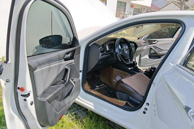 Used Volkswagen Sagitar 2019 200TSI DSG Comfort Version China VI Standard Driver Seat