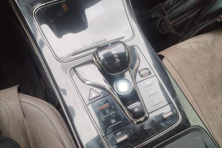 Used BYD Han 2024 EV Glory Edition 506KM Front-Wheel-Drive Premium Model
