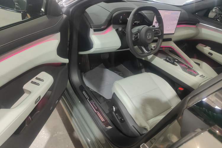 Used Zeekr 001 2025 WE Edition 100 kWh Rear-Wheel Drive