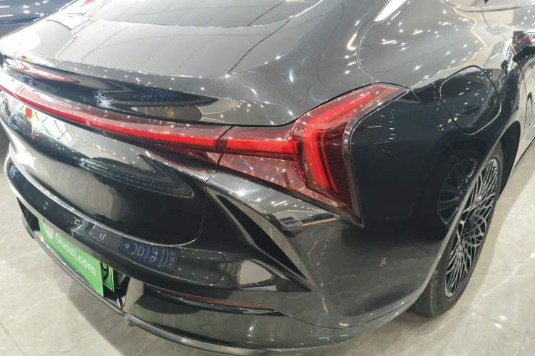 Used NETA S 2022 All-Electric 715 km Range Rear-Drive Deluxe Version Right Rear Taillight