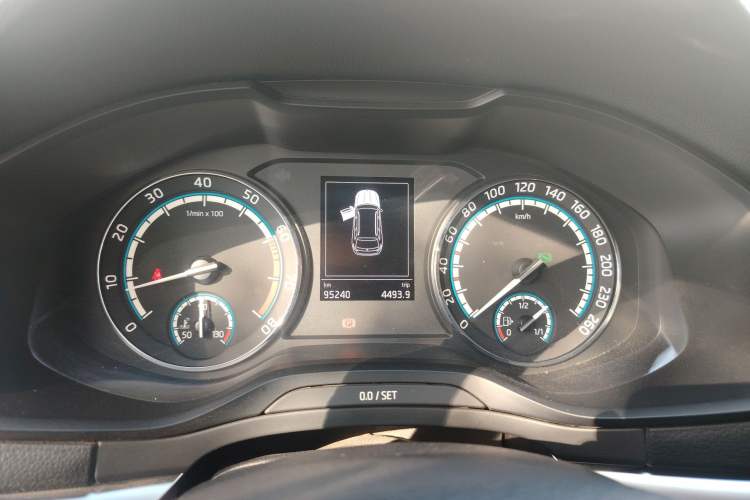 Used Skoda Karoq 2019 TSI280 Smart Drive Deluxe Edition China VI Standard Instrument Cluster