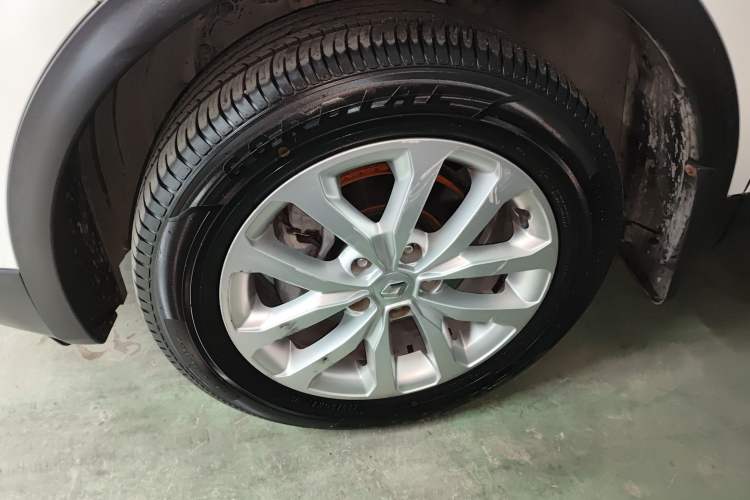 Used Renault Kadjar 2017 2.0L Two-Wheel Drive Comfort Edition Exterior 4