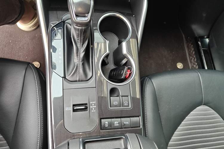 Used Toyota Crown Kluger 2021 2.5L HEV Four-Wheel Drive Premium Edition