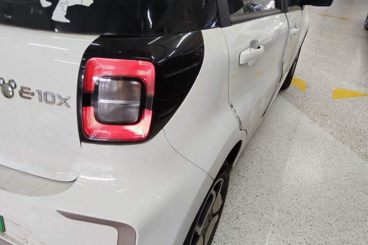 Used SOL E10X 2022 Flower Fairy Style Baby's Breath Right Rear Taillight