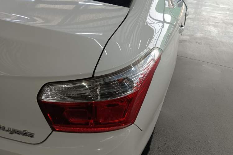 Used Citroen Elysee 2016 1.6L Manual Fashion Edition
