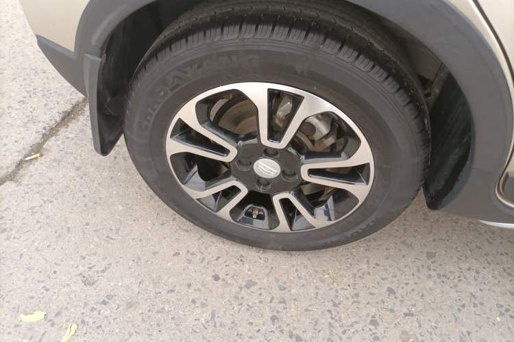 Used Geely Auto Vision X3 2017 1.5L Manual Elite Model Exterior 8