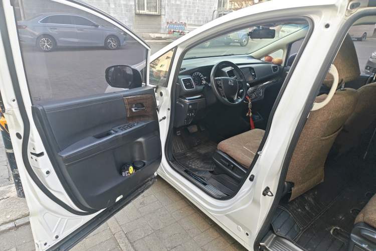 Used Honda Odyssey 2015 Updated Version 2.4L Smart Edition
