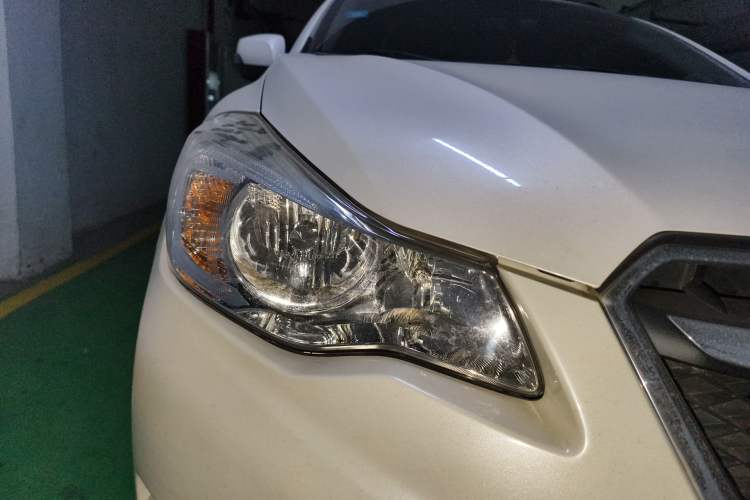 Used Subaru XV 2014 2.0i Comfort Edition Right Front Headlight