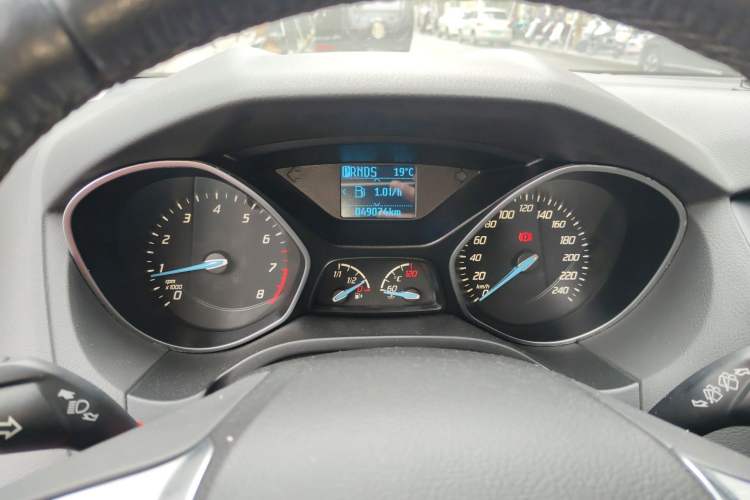 Used Ford Focus 2012 Hatchback 1.6L Automatic Fashion Edition Instrument Cluster