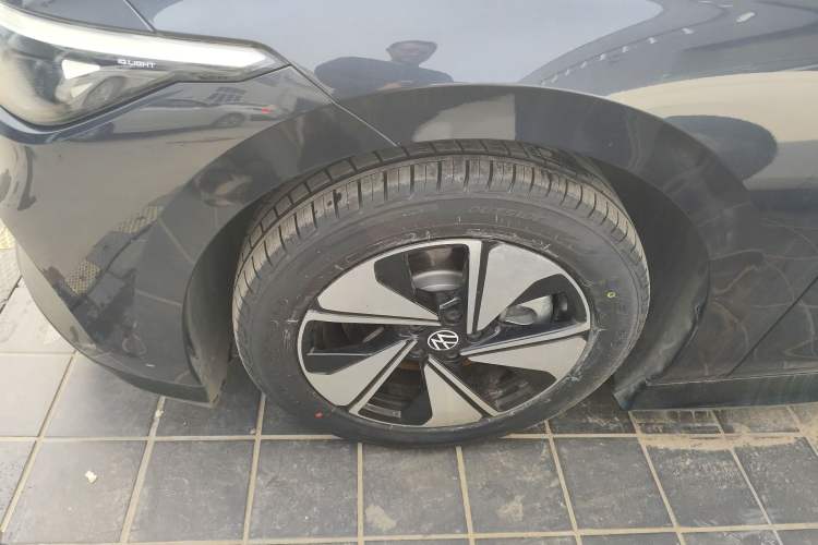 Used Volkswagen ID.7 VIZZION 2024 AIR model
