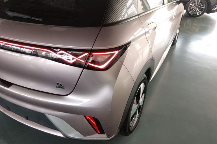 Used BYD Dolphin 2023 420 km Free Version
