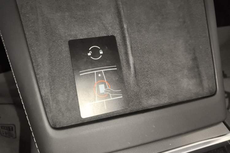 Used Tesla Model 3 2023 Long-Range All-Wheel-Drive Version Vehicle Key