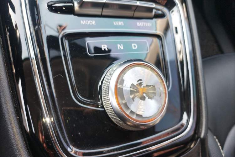 Used Roewe Ei5 2019 Luxury Edition Gear Lever