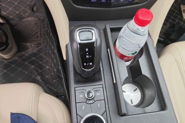 Used Cadillac CT6 2019 28T Fashion Edition Gear Lever