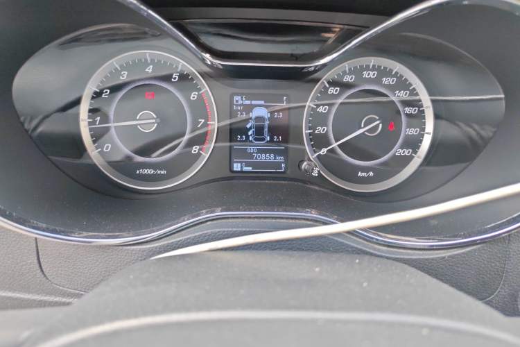 Used Baojun 560 2015 1.8L manual luxury version