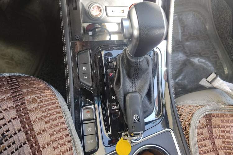 Used Baojun 730 2017 1.5T DCT Flagship Model 7 Seats China V Emission Standard Gear Lever