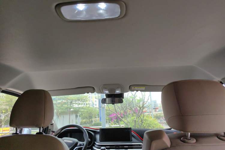 Used Iveco Fidato 2023 C30 Passenger Van 2.0T 93kW Manual Transmission Xingtu Edition Low Roof