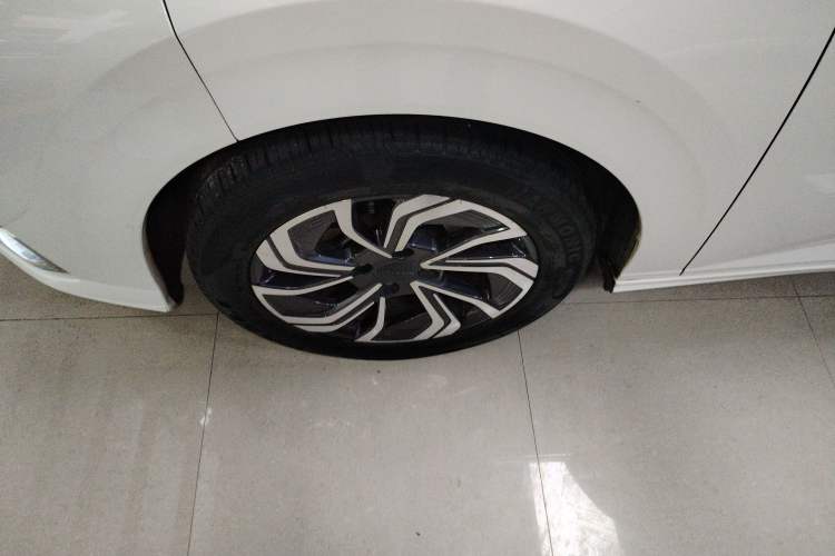 Used Dongfeng Aeolus Yixuan 2021 230T Automatic ZuiFeng Edition Exterior 4