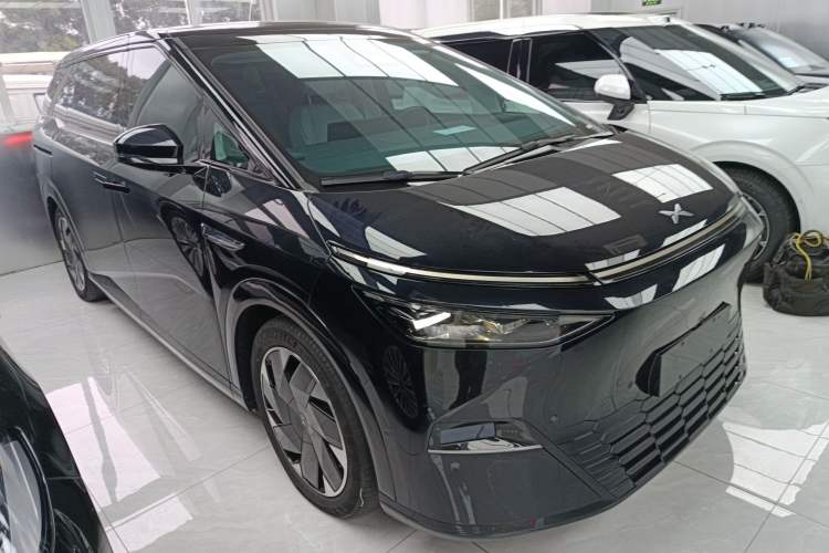 Used XPeng X9 2024 702 Ultra-Long Range Max