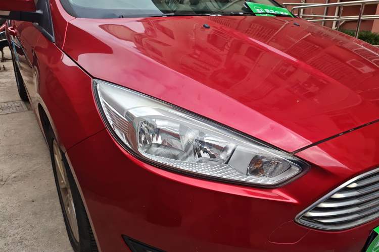 Used Ford Focus 2017 Sedan 1.6L Automatic Fashion Edition Smart Drive Version
