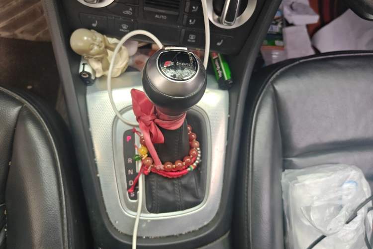 Used Audi Q3 2015 35 TFSI quattro Comfort model Gear Lever