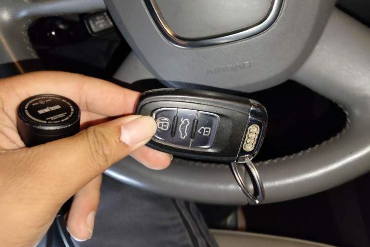 Used Audi Q5 2012 2.0TFSI Technology Model Vehicle Key