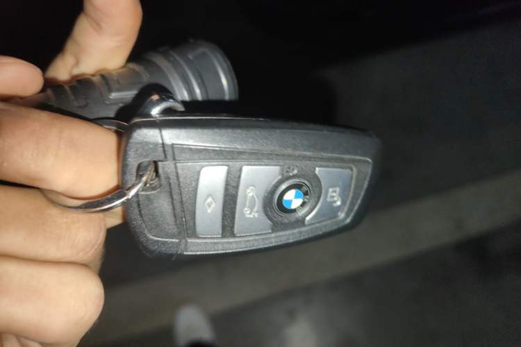 Used BMW 5 Series GT 2015 528i Leading Model