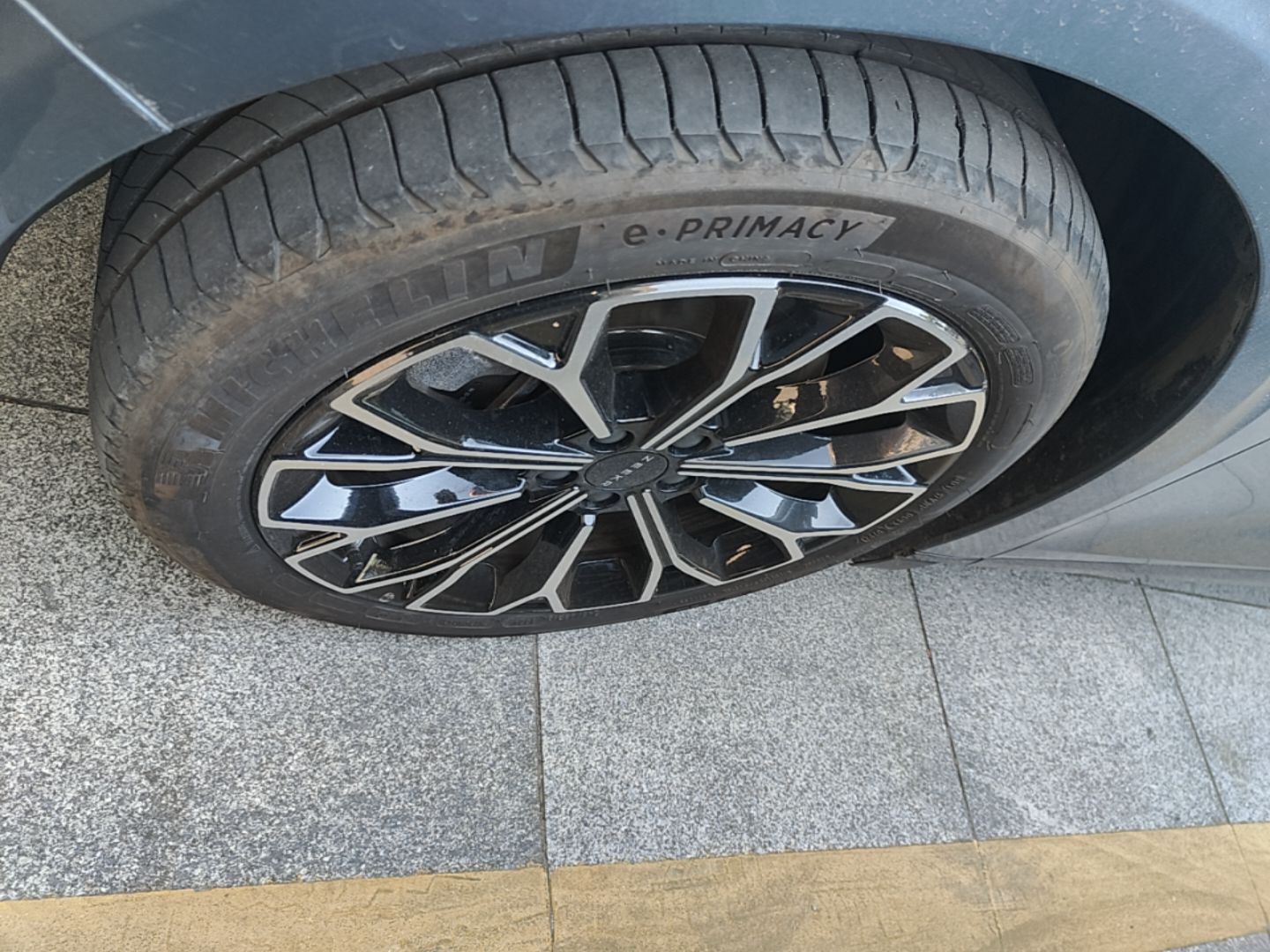Zeekr 007 2024 Rear-Drive Enhanced Version 75 kWh — снимка 10