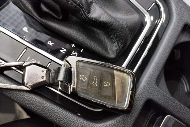 Used Volkswagen Magotan 2023 2 Million Units Limited Edition 330TSI DSG Leading Version Vehicle Key