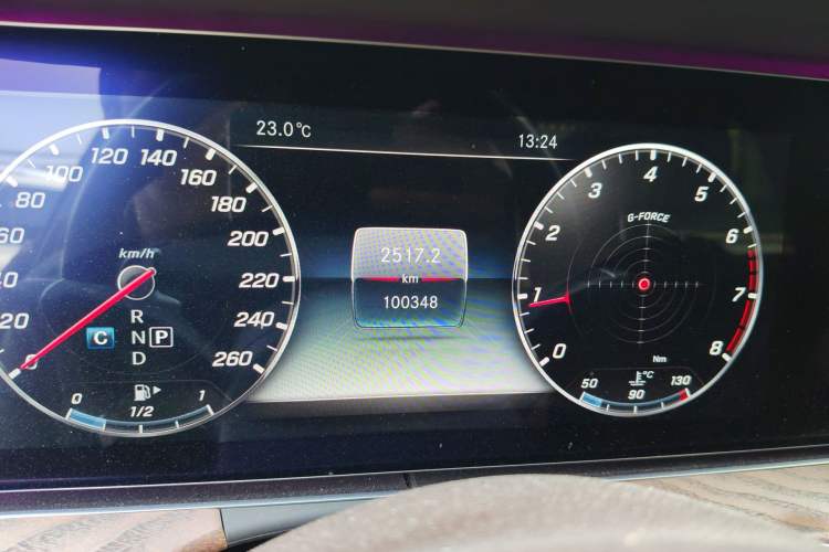 Used Mercedes-Benz E-Class 2018 Facelift E 300 L Luxury Edition Odometer Close Up