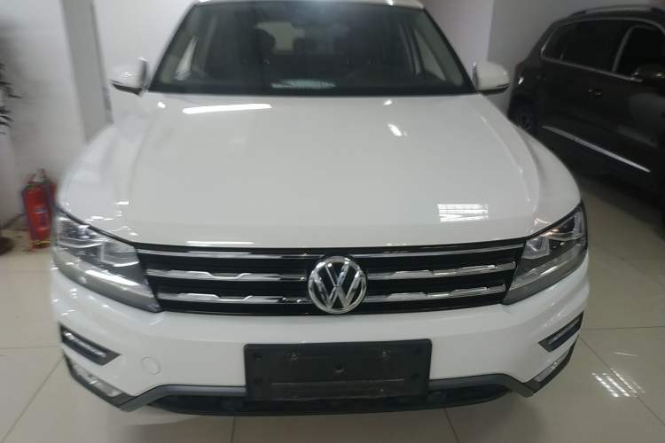 Used Volkswagen Tiguan L 2019 330TSI Automatic Two-Wheel Drive Smart Luxury Version China V Emission Standard