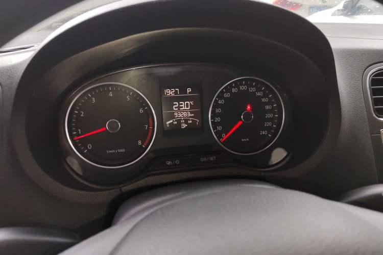 Used Volkswagen Polo 2014 1.6L Automatic Comfort Edition Instrument Cluster