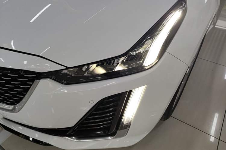 Used Cadillac CT5 2021 28T Luxury Model Left Front Headlight