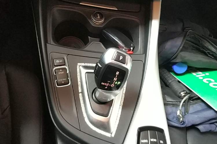 Used BMW 2 Series 2015 218i Convertible Coupe Gear Lever