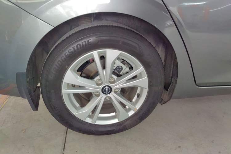 Used Nissan Sylphy 2025 1.6L CVT Genuine Edition Right Rear Wheel Hub
