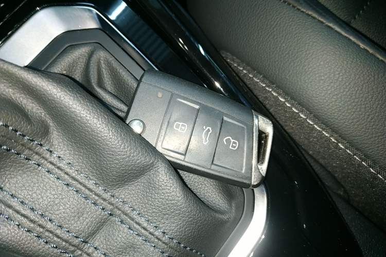 Used Volkswagen T-ROC 2021 280TSI DSG Two-Wheel Drive Comfort Connect Edition Vehicle Key