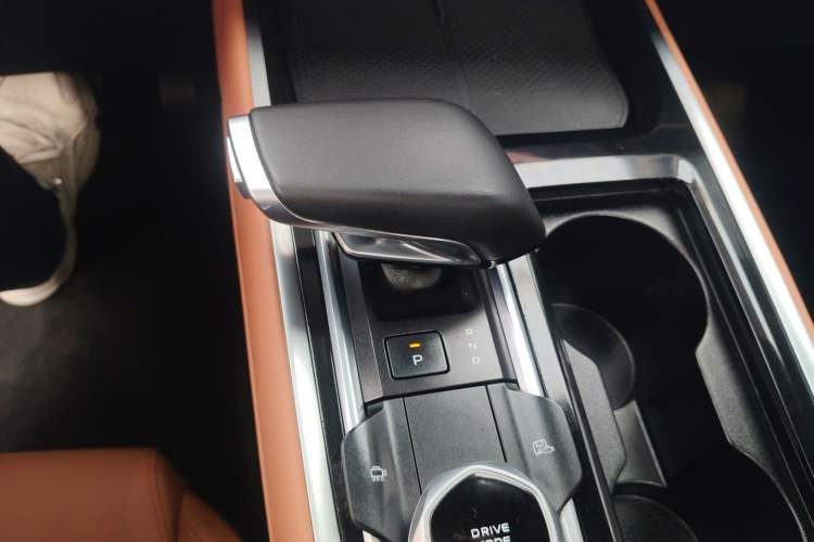 Used CHANGAN NEVO Q05 2023 60 Pro Gear Lever