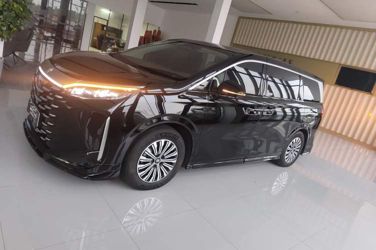 Used BYD Xia 2025 DM-i 1.5T 180km Beyond Edition
